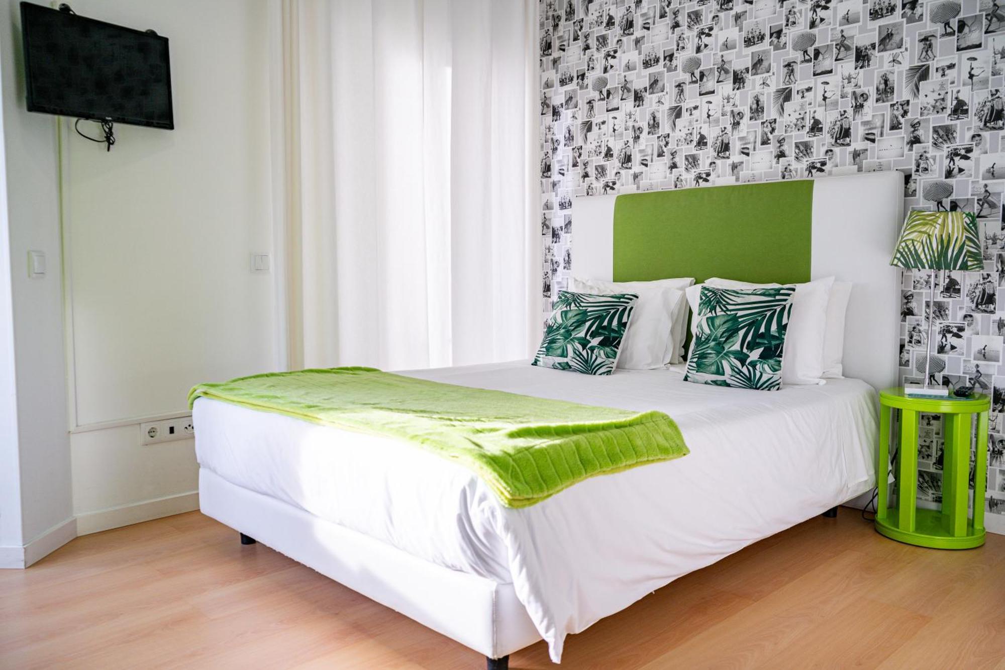 By The Sea - Nazare Bed & Breakfast Ngoại thất bức ảnh