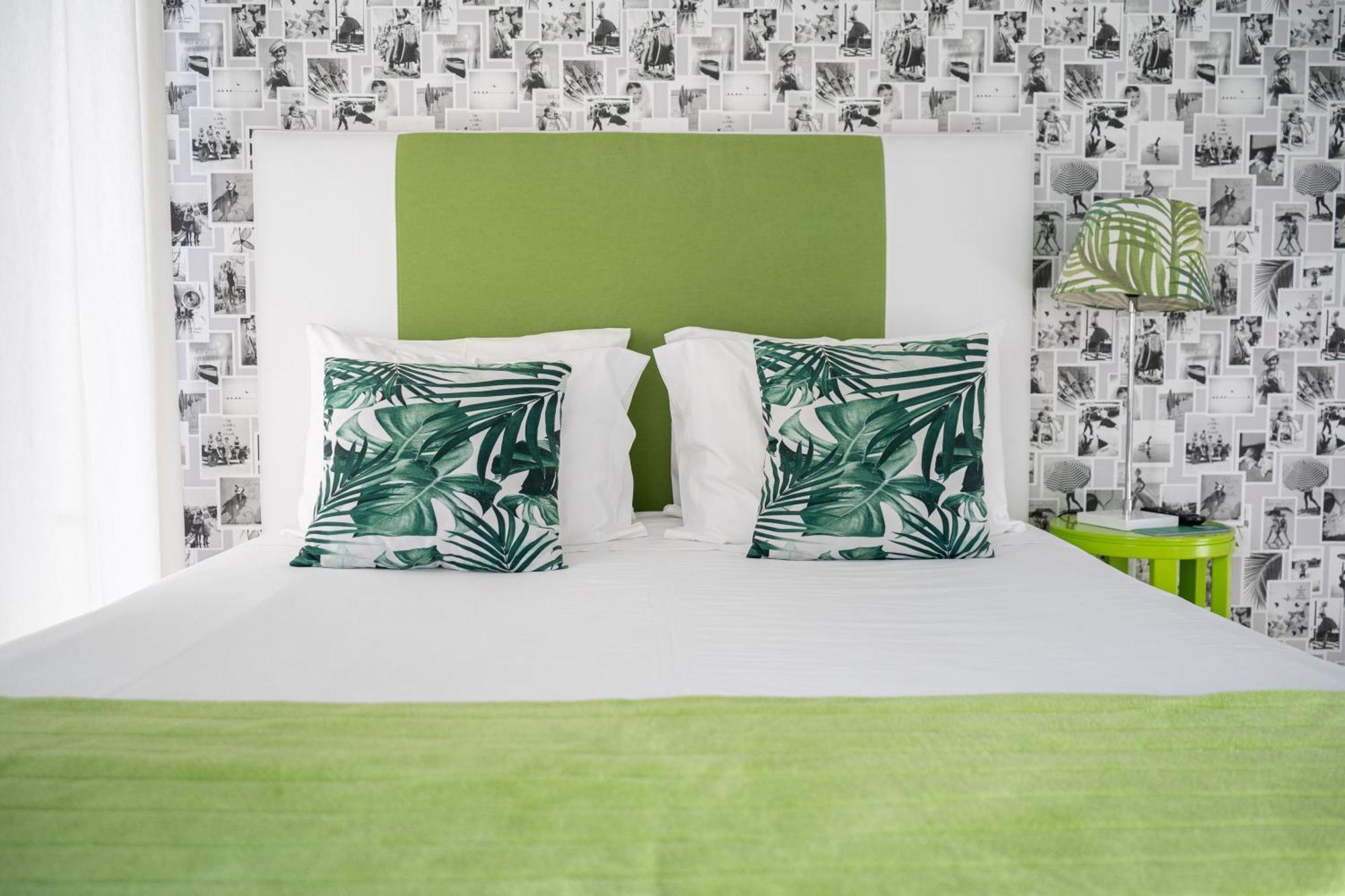 By The Sea - Nazare Bed & Breakfast Ngoại thất bức ảnh