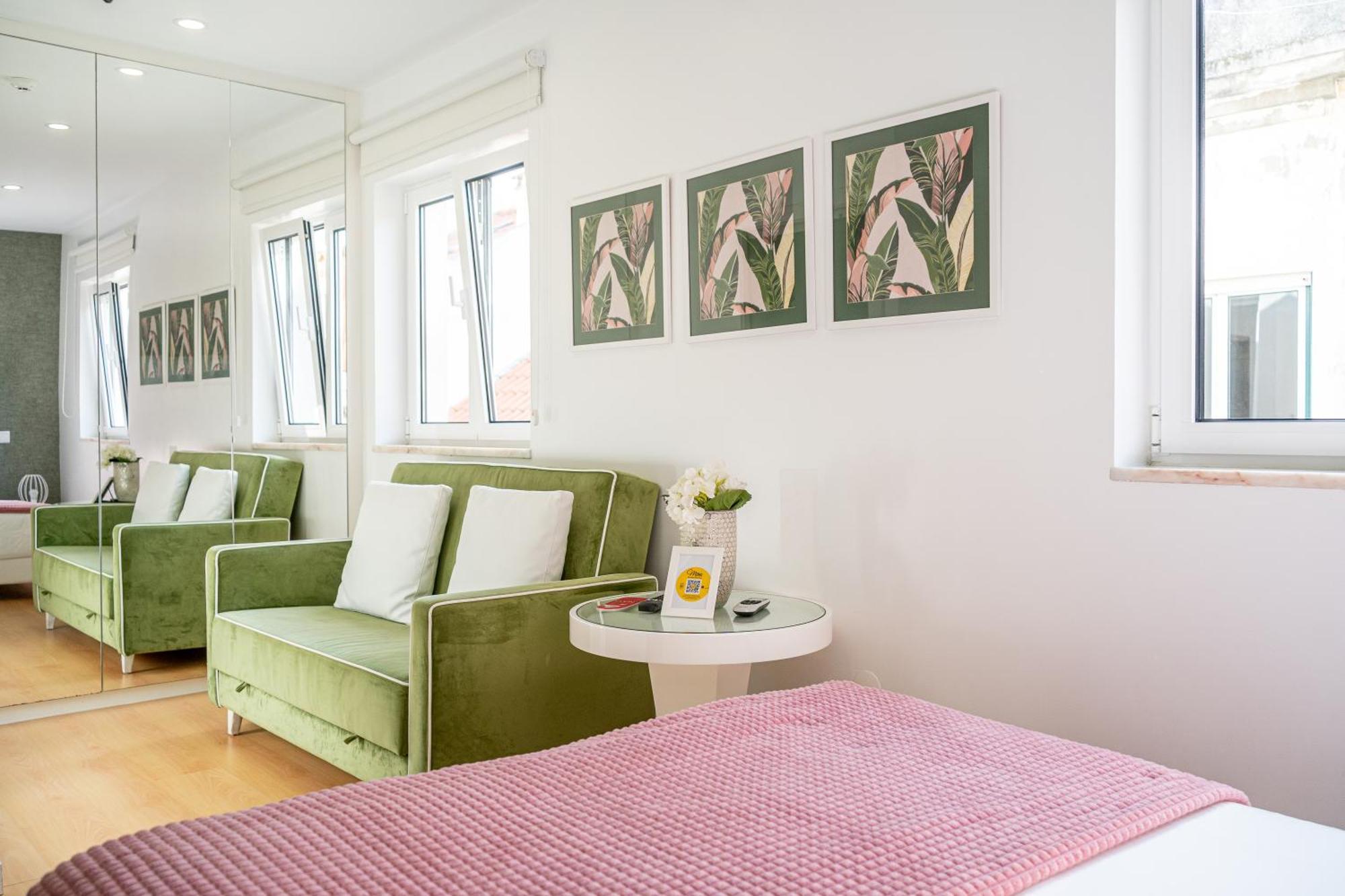 By The Sea - Nazare Bed & Breakfast Ngoại thất bức ảnh
