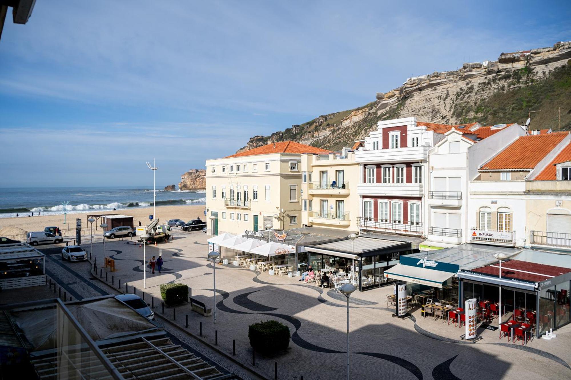 By The Sea - Nazare Bed & Breakfast Ngoại thất bức ảnh